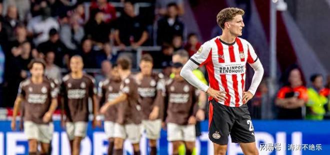 中场的控球 中场的控球