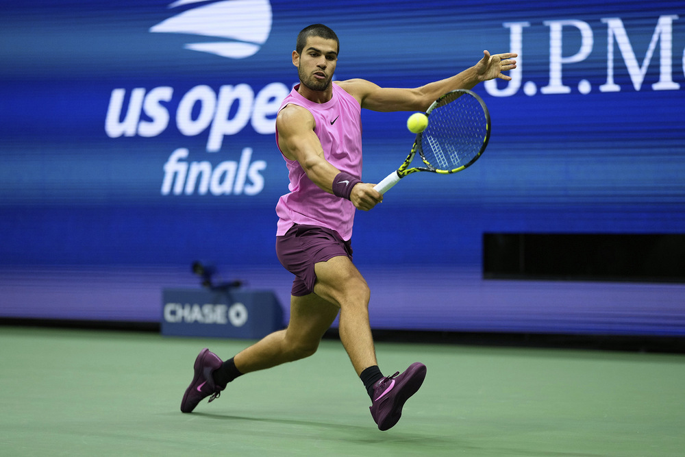 沙特在弱侧 沙特在弱侧