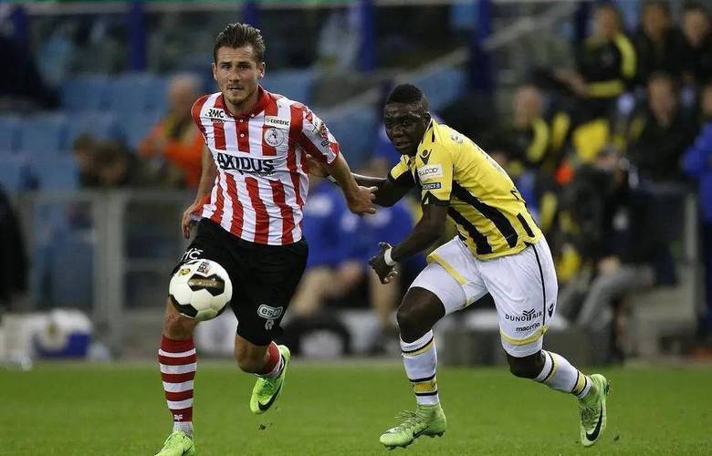 舍伍德：我坚持谢什科不配为曼联踢球，踢伯恩利只是偶然爆发